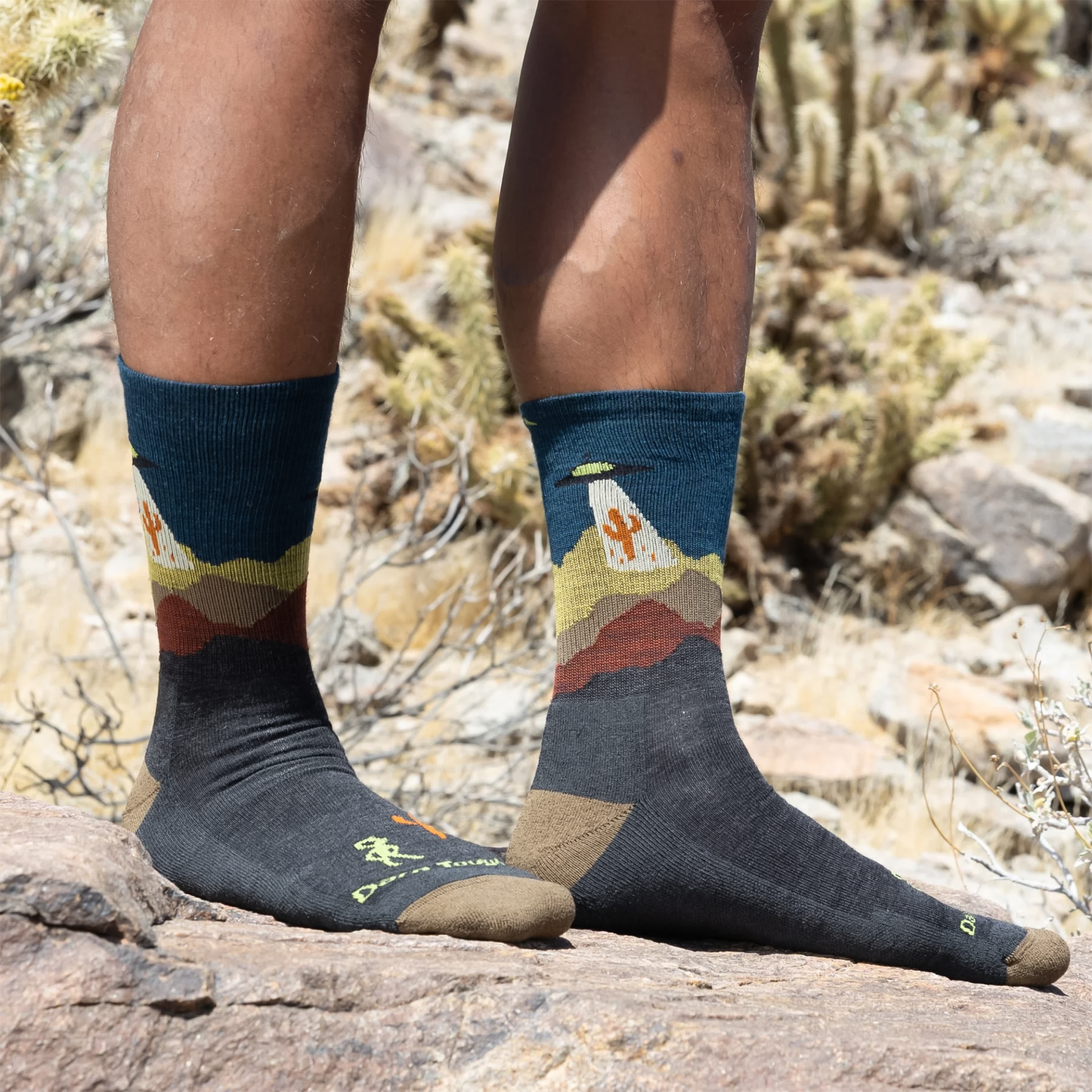 Darn Tough Men's Spaced Out Micro Crew Lightweight Hiking Socks