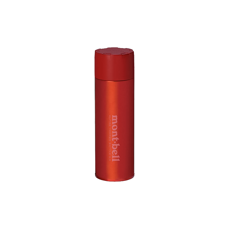 Red water bottle featuring double-wall insulation for optimal temperature retention in outdoor use.